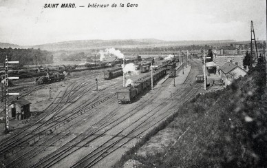 Virton-St Mard-int gauche-wagons et machines  (5).jpg